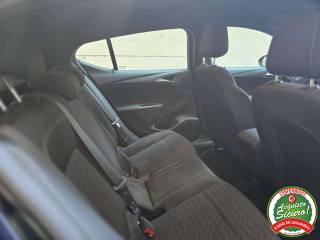 OPEL Astra usata, con Fendinebbia