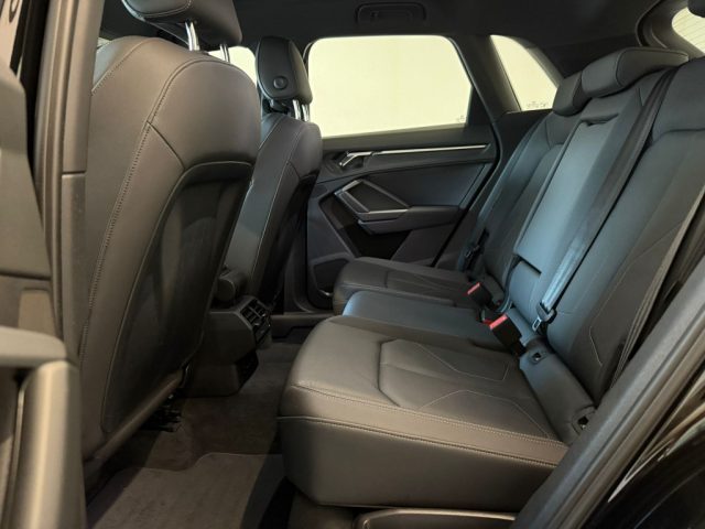 AUDI Q3 usata, con Sensori di parcheggio posteriori