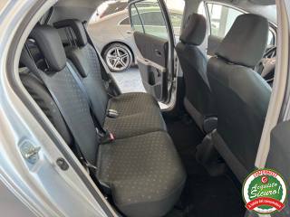 TOYOTA Yaris usata, con ESP