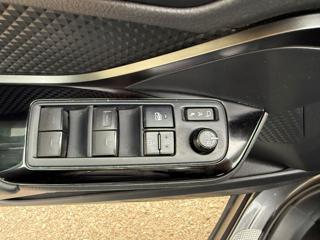 TOYOTA C-HR usata, con Controllo vocale