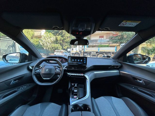 PEUGEOT 5008 usata, con Boardcomputer