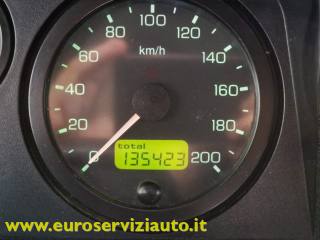 LAND ROVER Defender usata, con USB