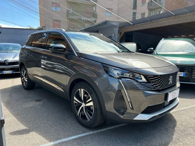 PEUGEOT 5008 usata, con Airbag