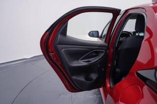 TOYOTA Yaris usata, con Vivavoce