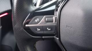 PEUGEOT 2008 usata, con Sensori di parcheggio posteriori