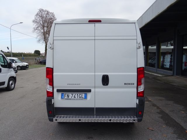 PEUGEOT Boxer usata, con Autoradio