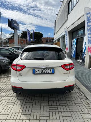 MASERATI Levante usata, con Touch screen