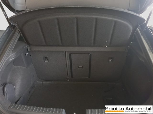 SEAT Leon usata, con Bracciolo