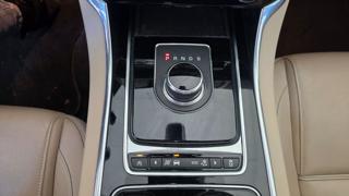JAGUAR XE usata, con Interni in pelle