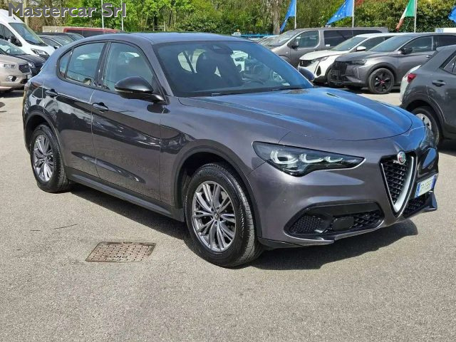 ALFA ROMEO Stelvio usata, con Autoradio