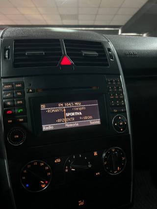 MERCEDES-BENZ A 180 usata, con Boardcomputer