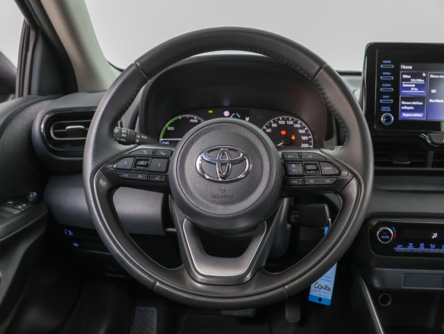 TOYOTA Yaris usata, con Touch screen