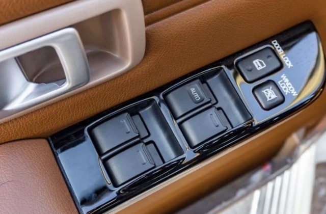 TOYOTA Land Cruiser usata, con Chiusura centralizzata