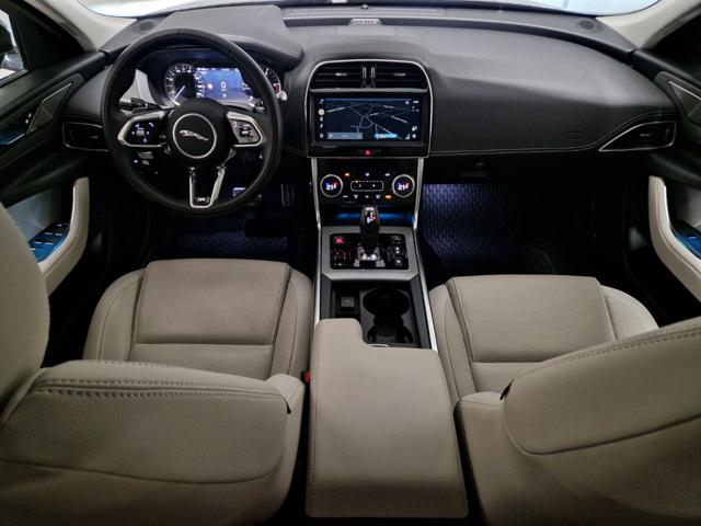 JAGUAR XE usata, con Cerchi in lega