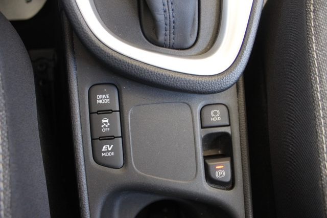 TOYOTA Yaris Cross usata, con Frenata d