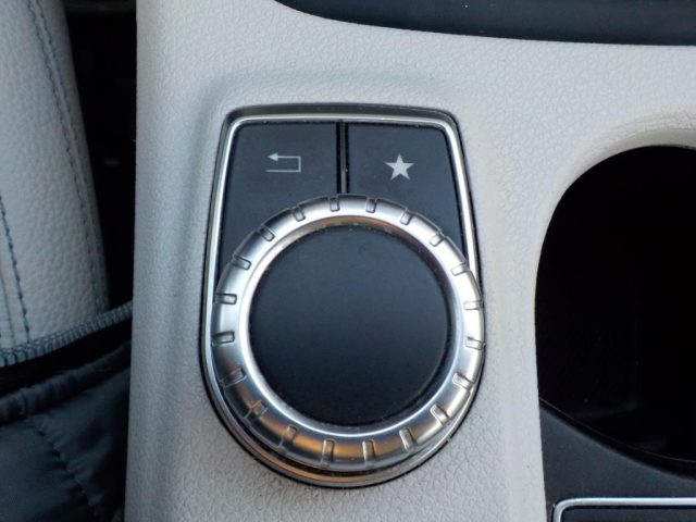 MERCEDES-BENZ CLA 180 usata 50