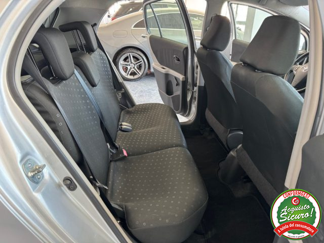 TOYOTA Yaris usata, con ESP