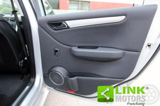 MERCEDES-BENZ B 180 usata, con Specchietti laterali elettrici