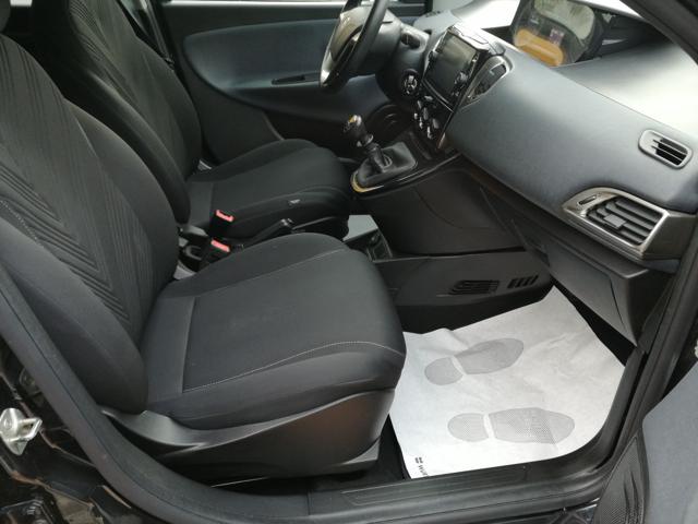 LANCIA Ypsilon usata, con ESP