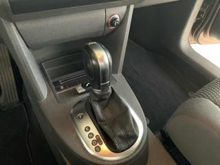 VOLKSWAGEN Touran usata, con Fendinebbia