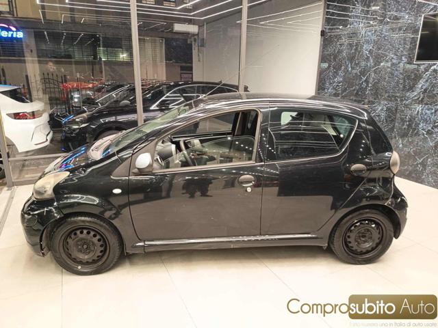 TOYOTA Aygo usata 16