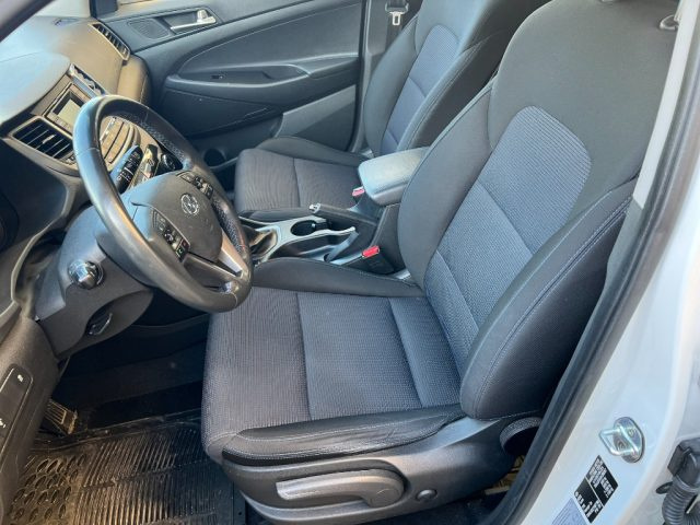 HYUNDAI Tucson usata 12