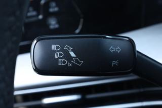 VOLKSWAGEN Golf usata, con USB