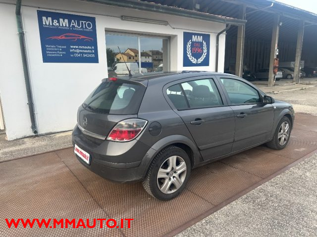 OPEL Astra usata, con Autoradio