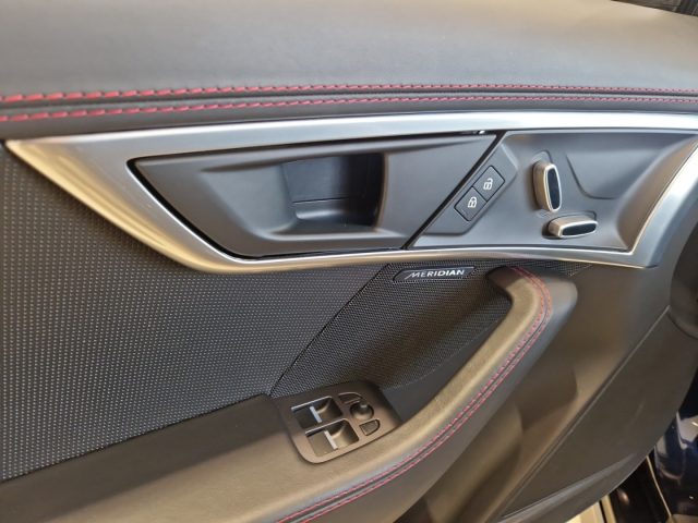 JAGUAR F-Type usata, con USB