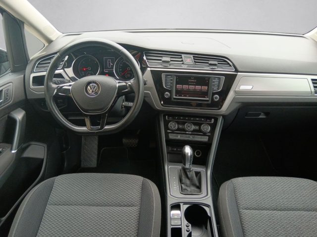 VOLKSWAGEN Touran usata, con Controllo trazione