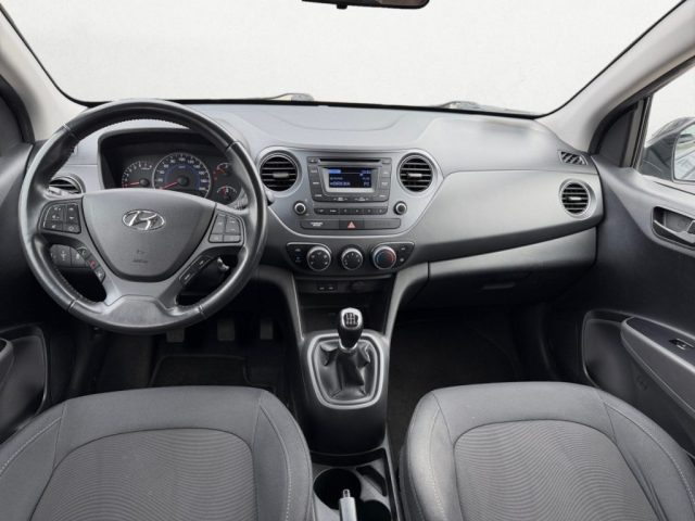 HYUNDAI i10 usata 11