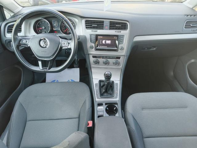 VOLKSWAGEN Golf usata, con Autoradio