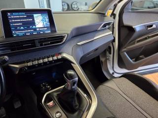 PEUGEOT 3008 usata, con Sistema di navigazione