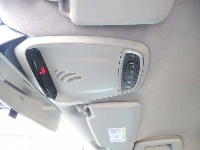 VOLVO V40 usata, con Schermo multifunzione interamente digitale
