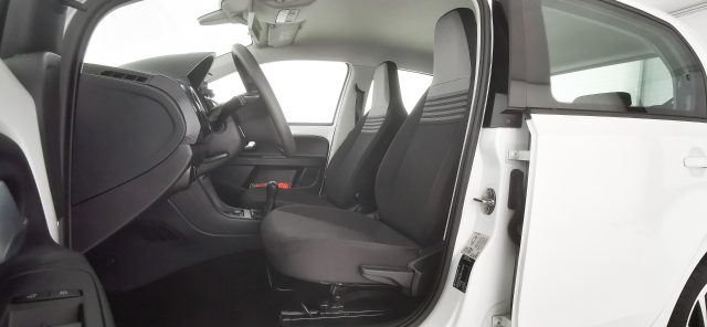 VOLKSWAGEN up! usata, con Servosterzo