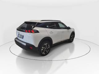 PEUGEOT 2008 usata, con Airbag