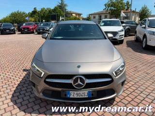 MERCEDES-BENZ A 180 usata, con Fari LED