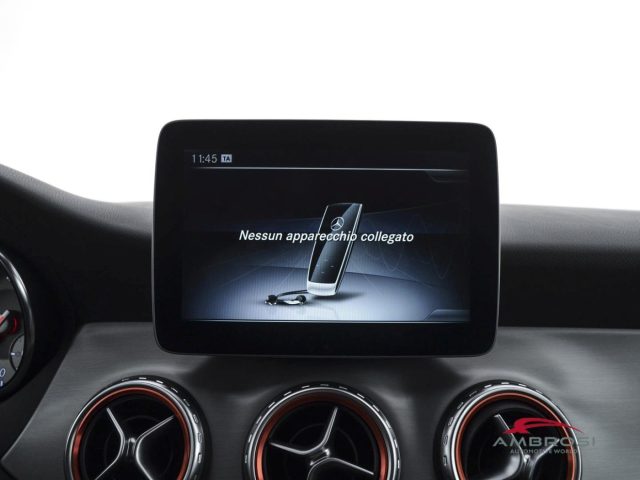 MERCEDES-BENZ GLA 200 usata 14