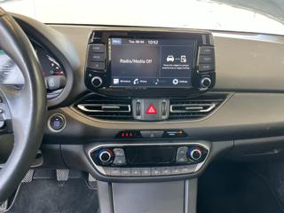 HYUNDAI i30 usata, con Park Distance Control