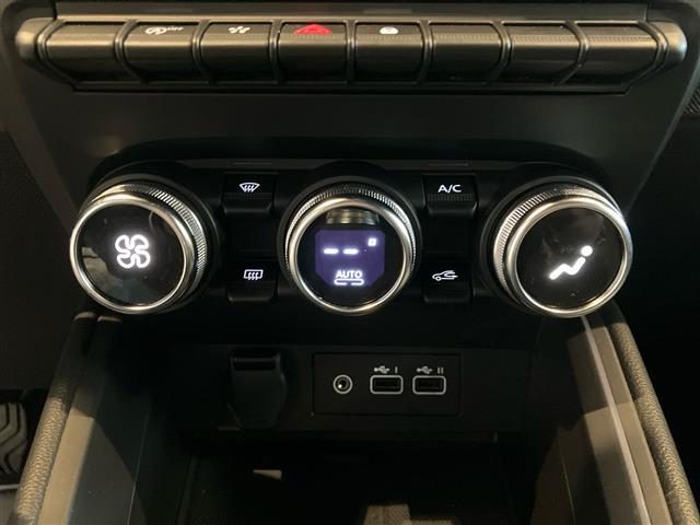 RENAULT Clio usata, con Hill holder