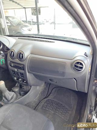 DACIA Duster usata 10