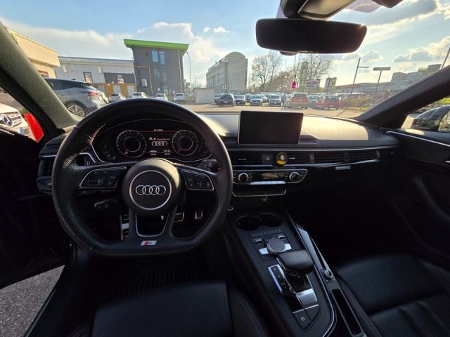 AUDI A4 usata, con Autoradio