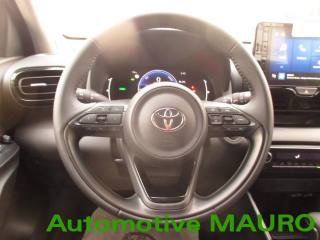 TOYOTA Yaris usata, con Autoradio digitale