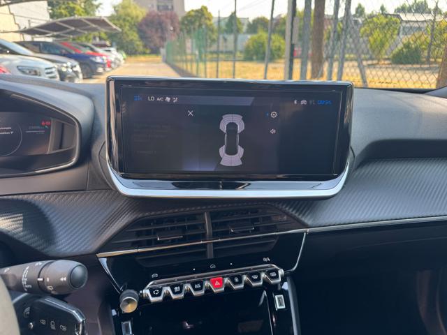 PEUGEOT 2008 usata, con Controllo automatico clima