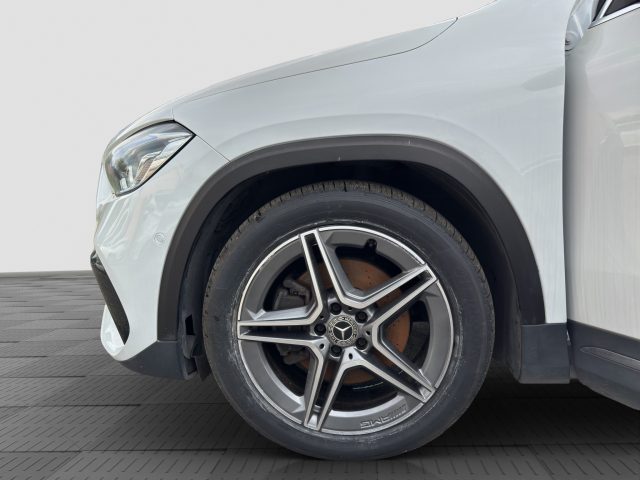 MERCEDES-BENZ CLA usata 12
