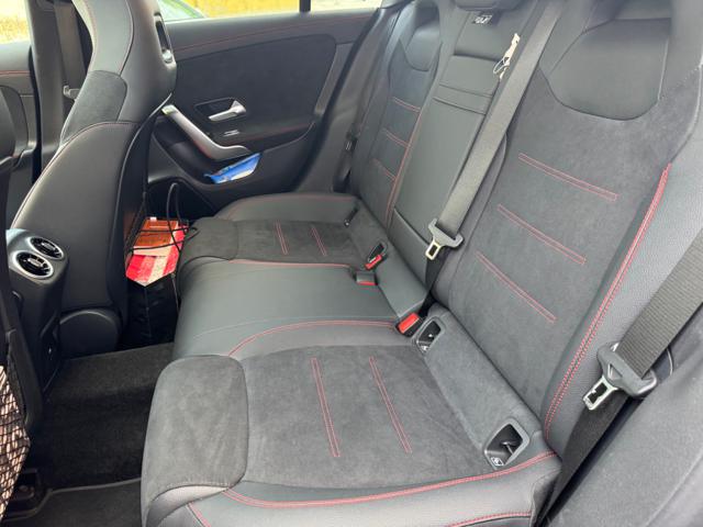 MERCEDES-BENZ CLA 200 usata, con Chiusura centralizzata