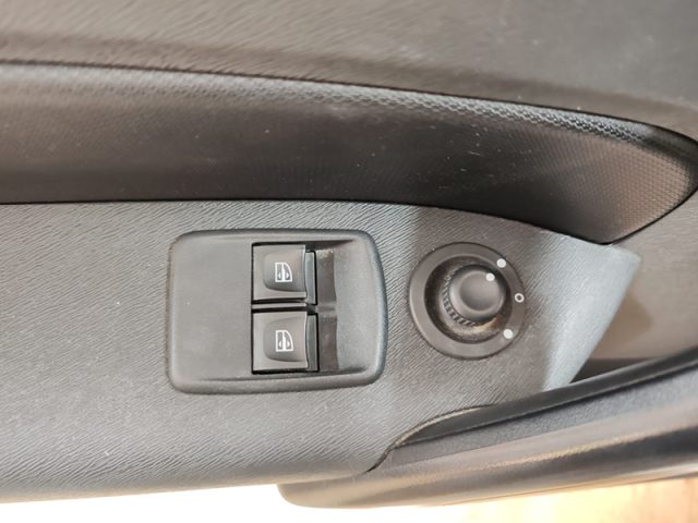 RENAULT Kangoo usata 20
