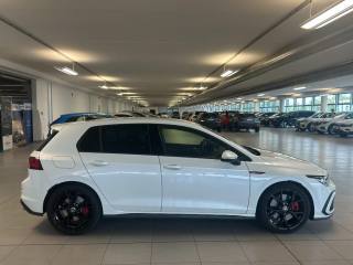 VOLKSWAGEN Golf usata, con Controllo trazione