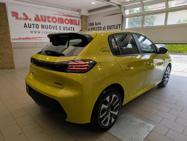 PEUGEOT 208 usata, con Autoradio
