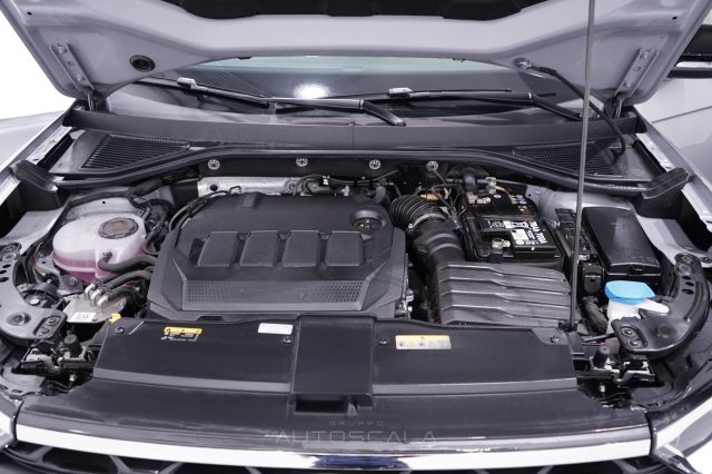 VOLKSWAGEN T-Roc usata 35